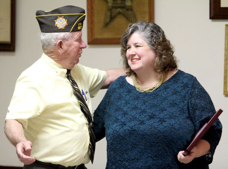 VFW, Auxiliary honor patriotic teachers, students
